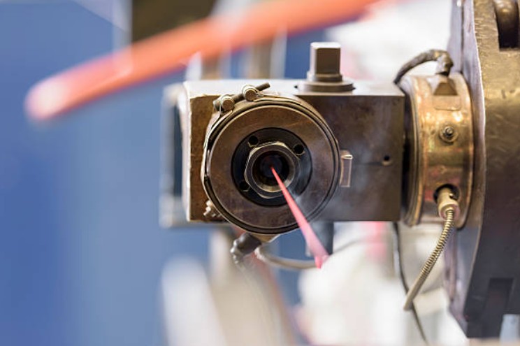 注塑模具首選鴻仁威爾