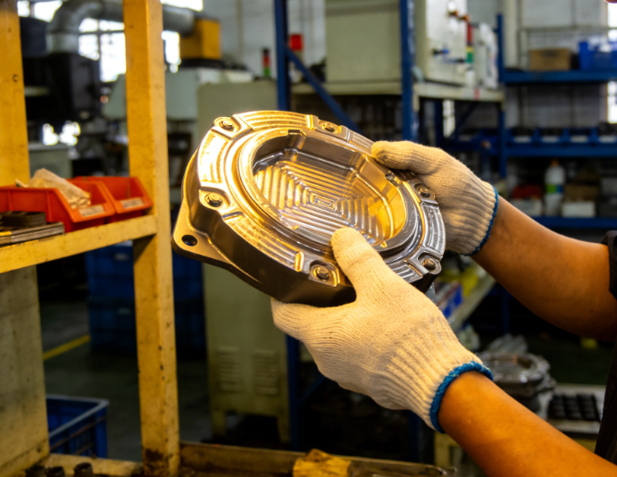 注塑模具首選鴻仁威爾