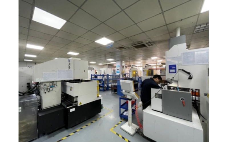 塑膠模具定制全流程：DFM 到量產交付